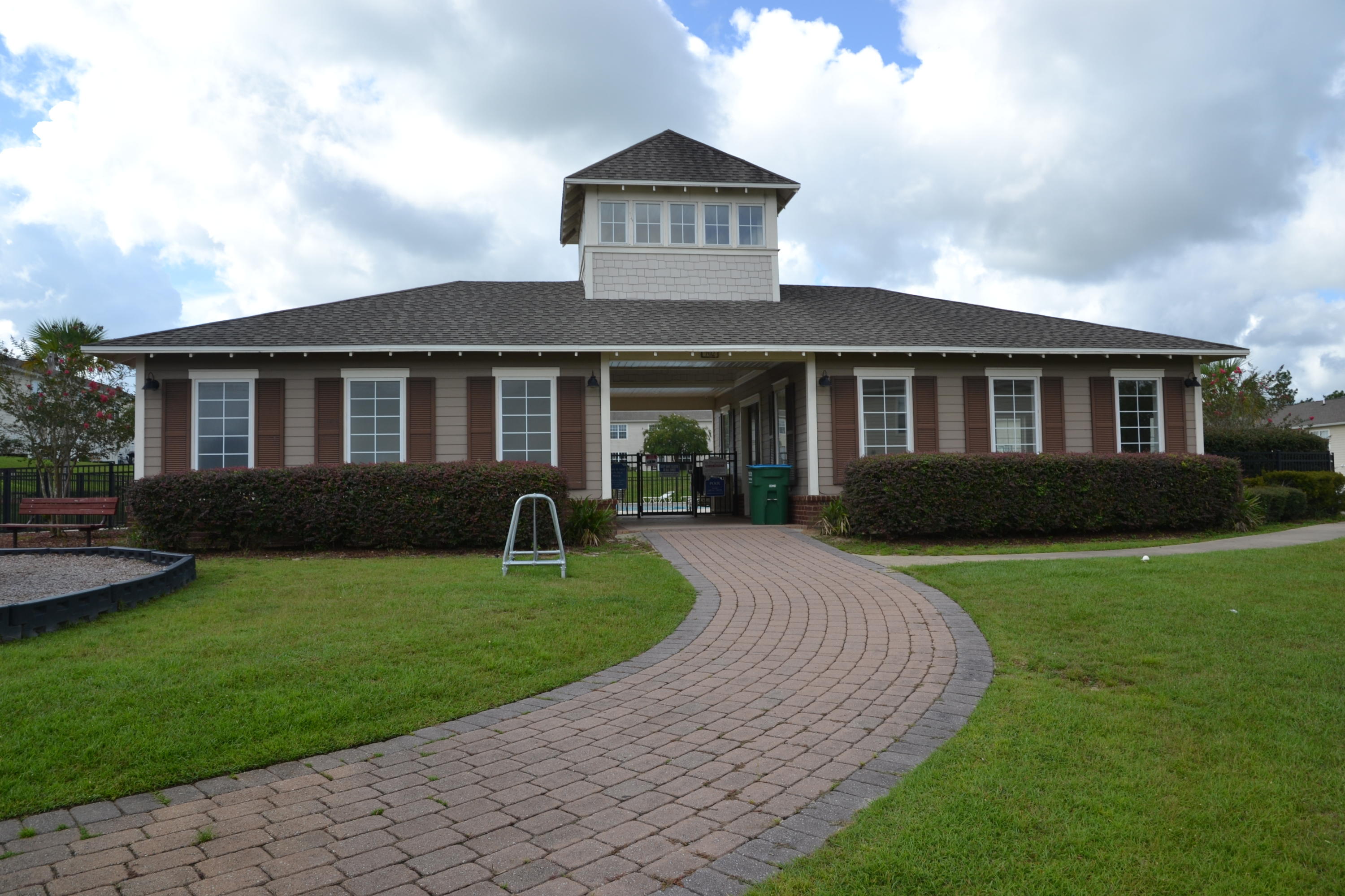 EAGLES LANDING T/H LOT 1 BLK FF - Residential