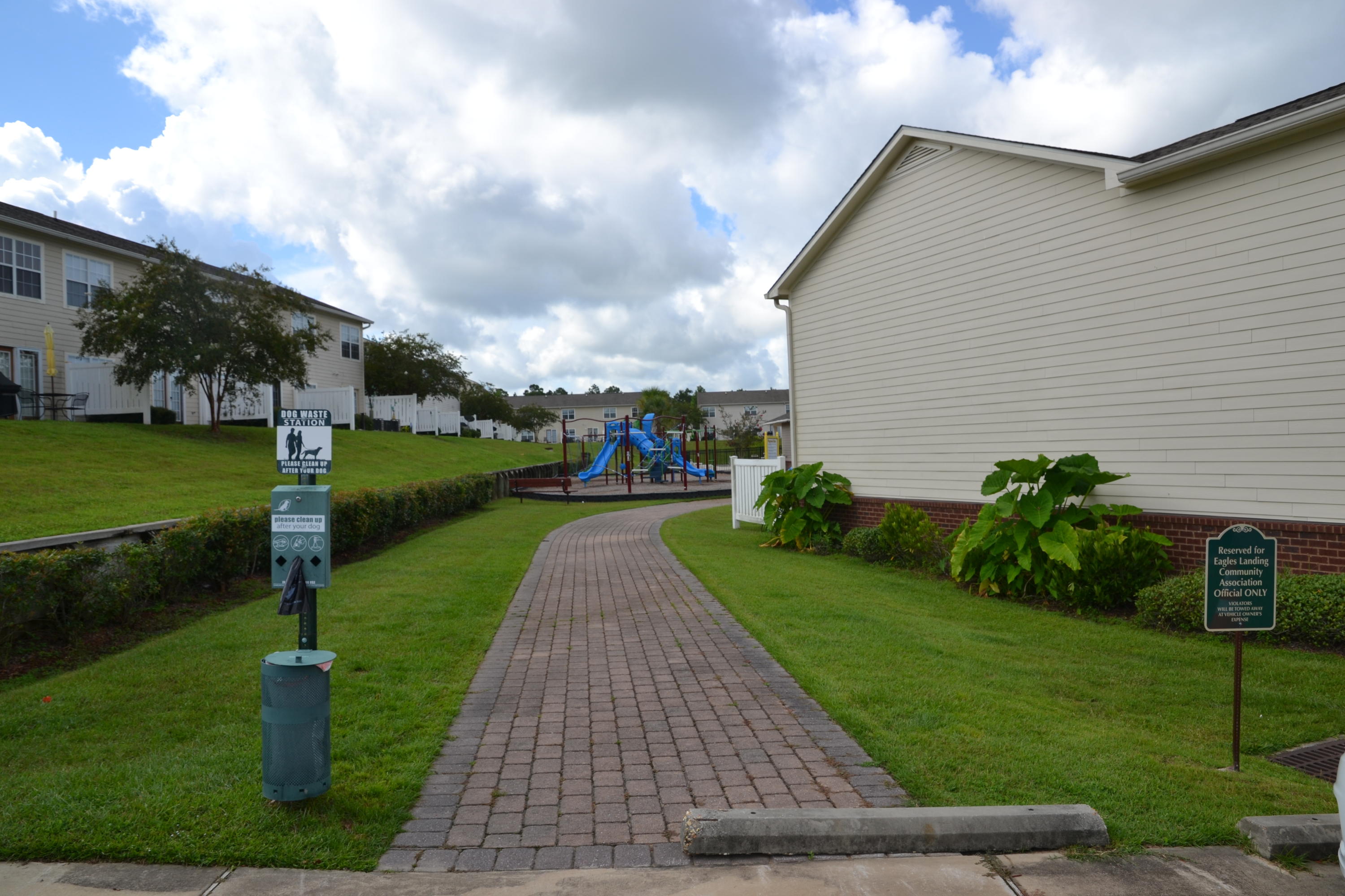 EAGLES LANDING T/H LOT 1 BLK FF - Residential