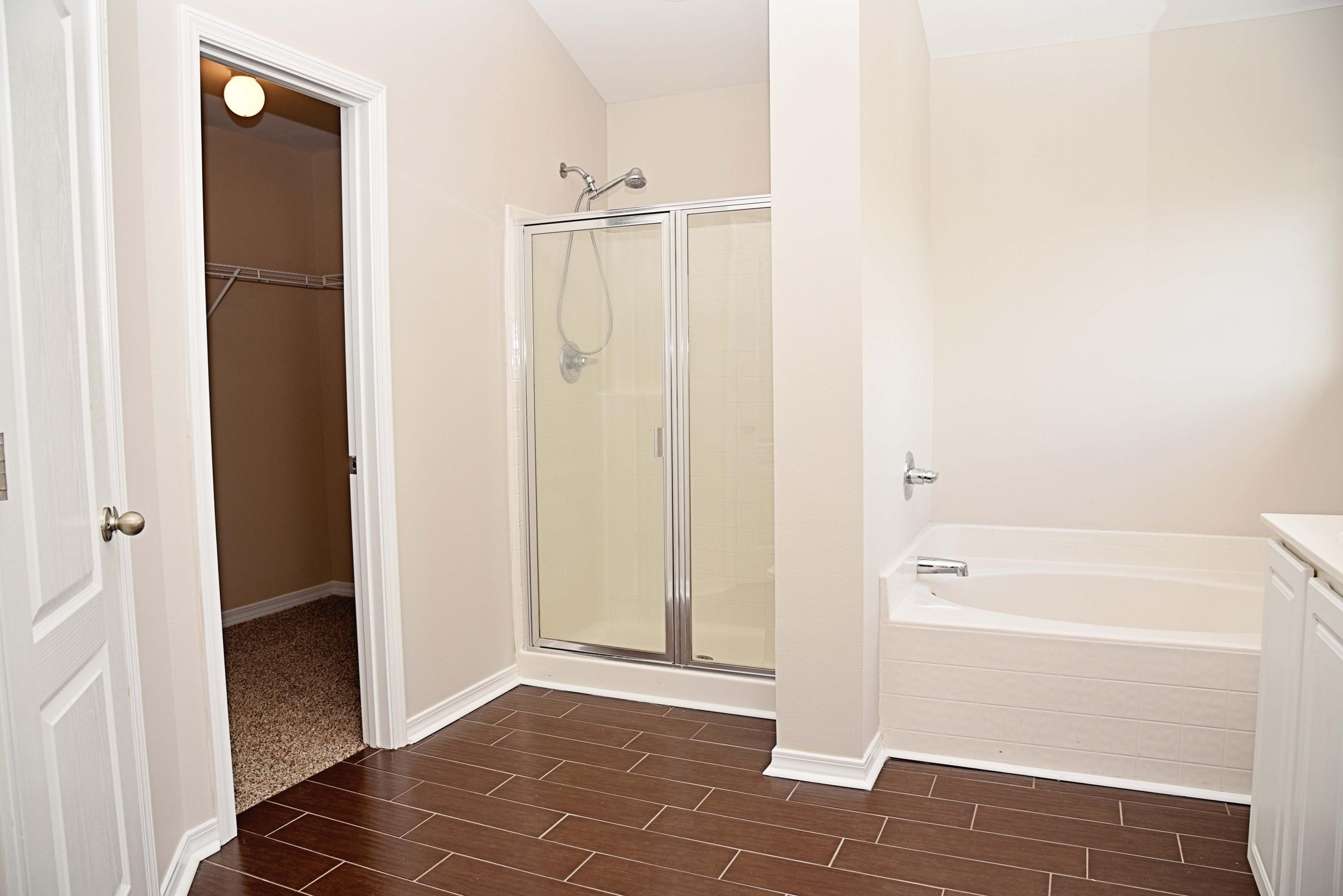 SANDY RIDGE - Residential