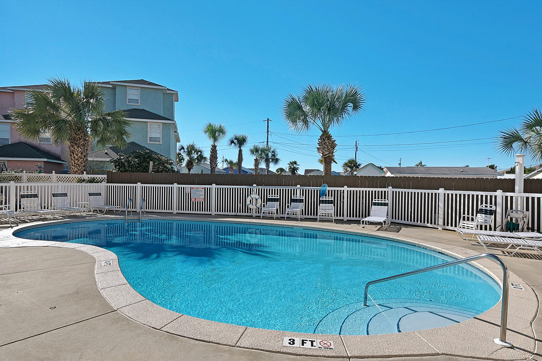 CASA DEL MAR - Residential