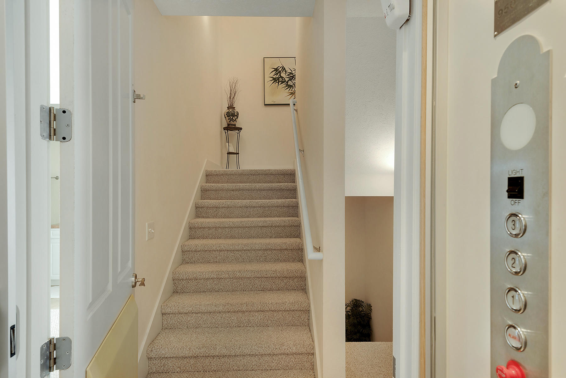 CASA DEL MAR - Residential