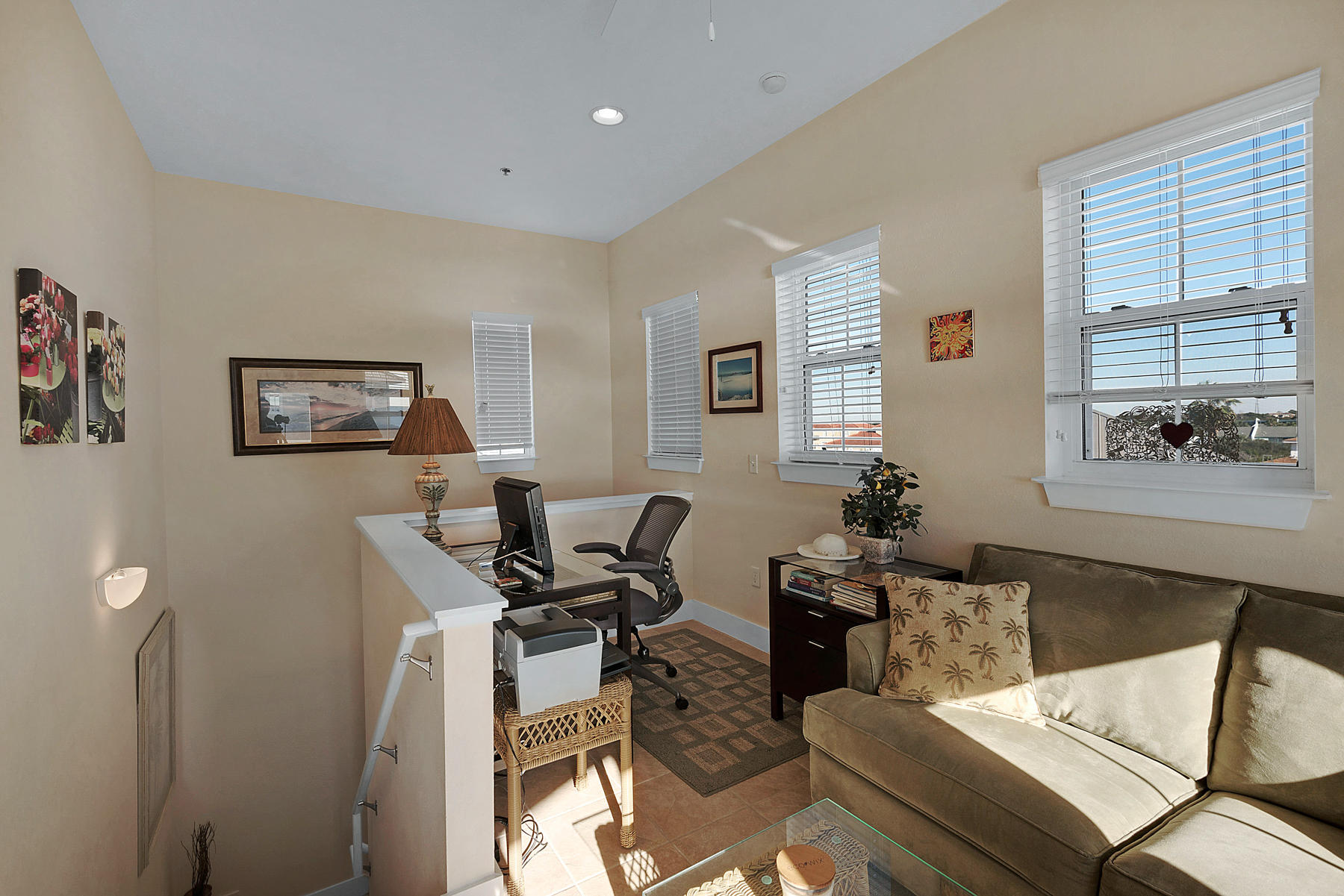 CASA DEL MAR - Residential