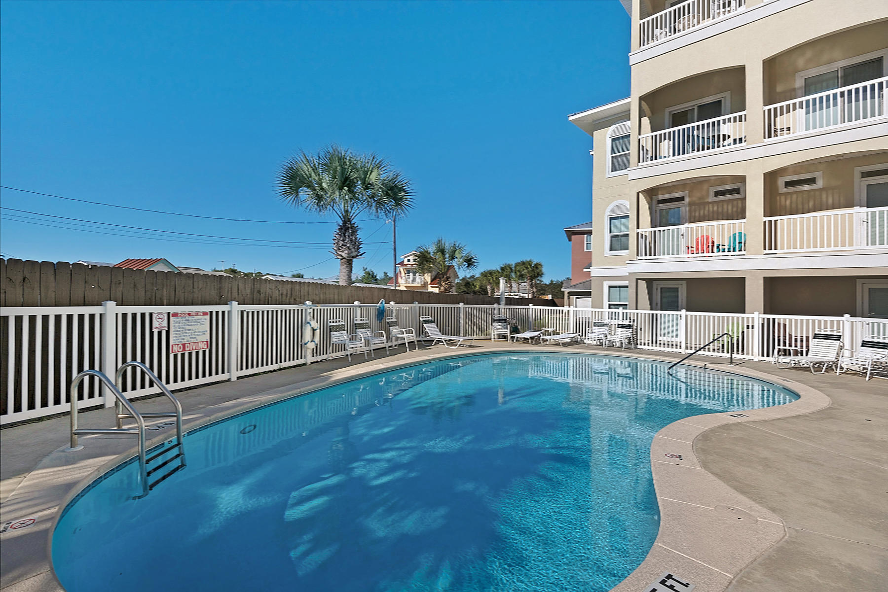 CASA DEL MAR - Residential