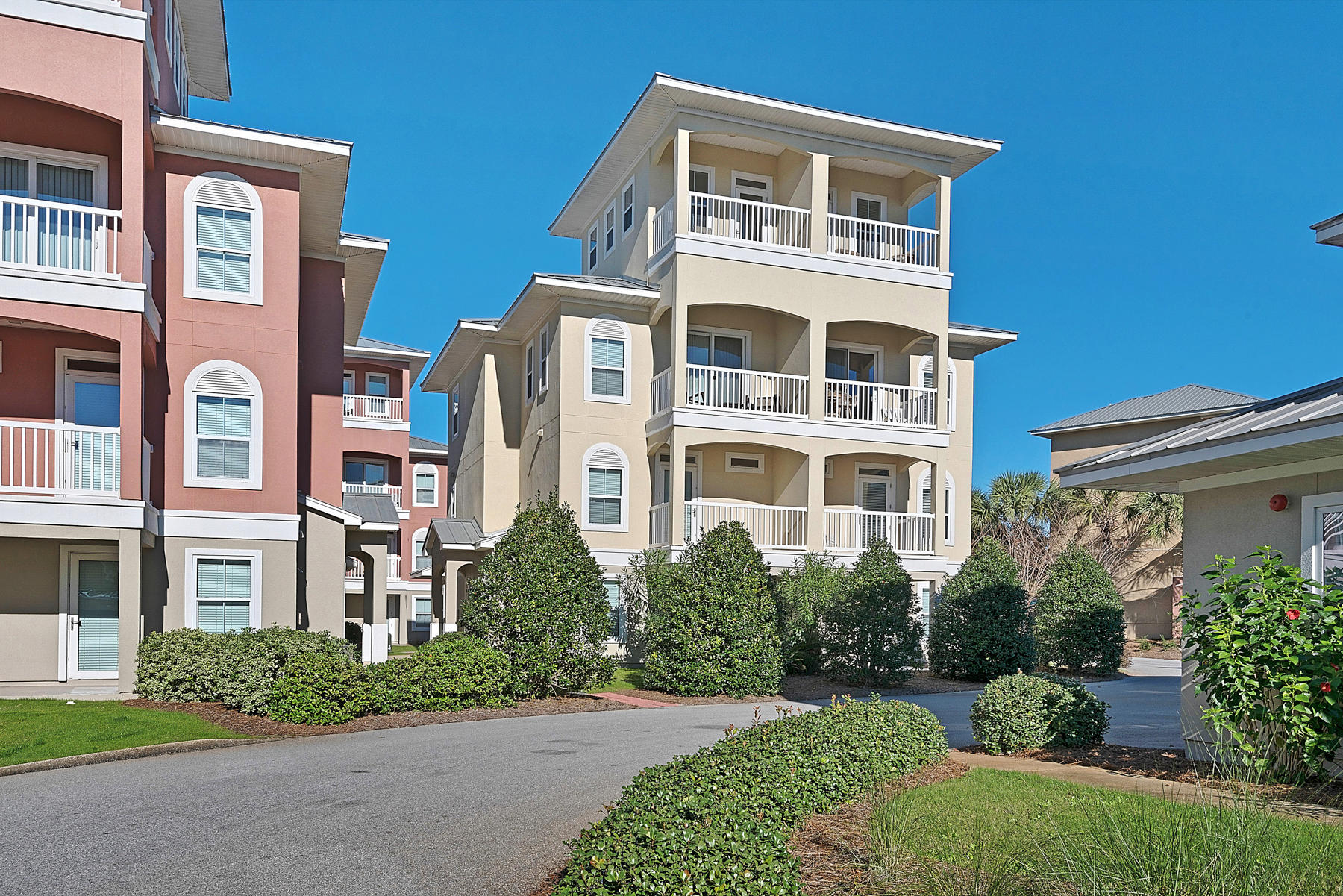 CASA DEL MAR - Residential