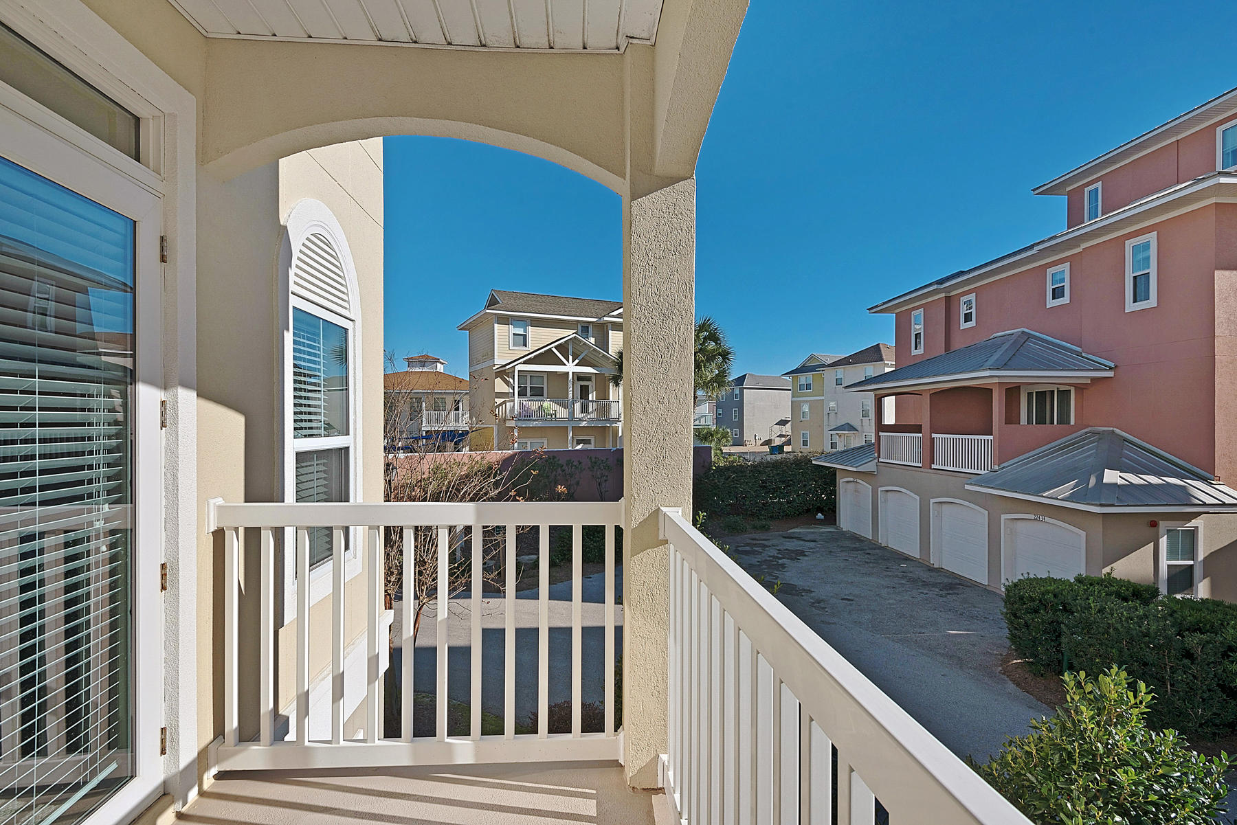 CASA DEL MAR - Residential