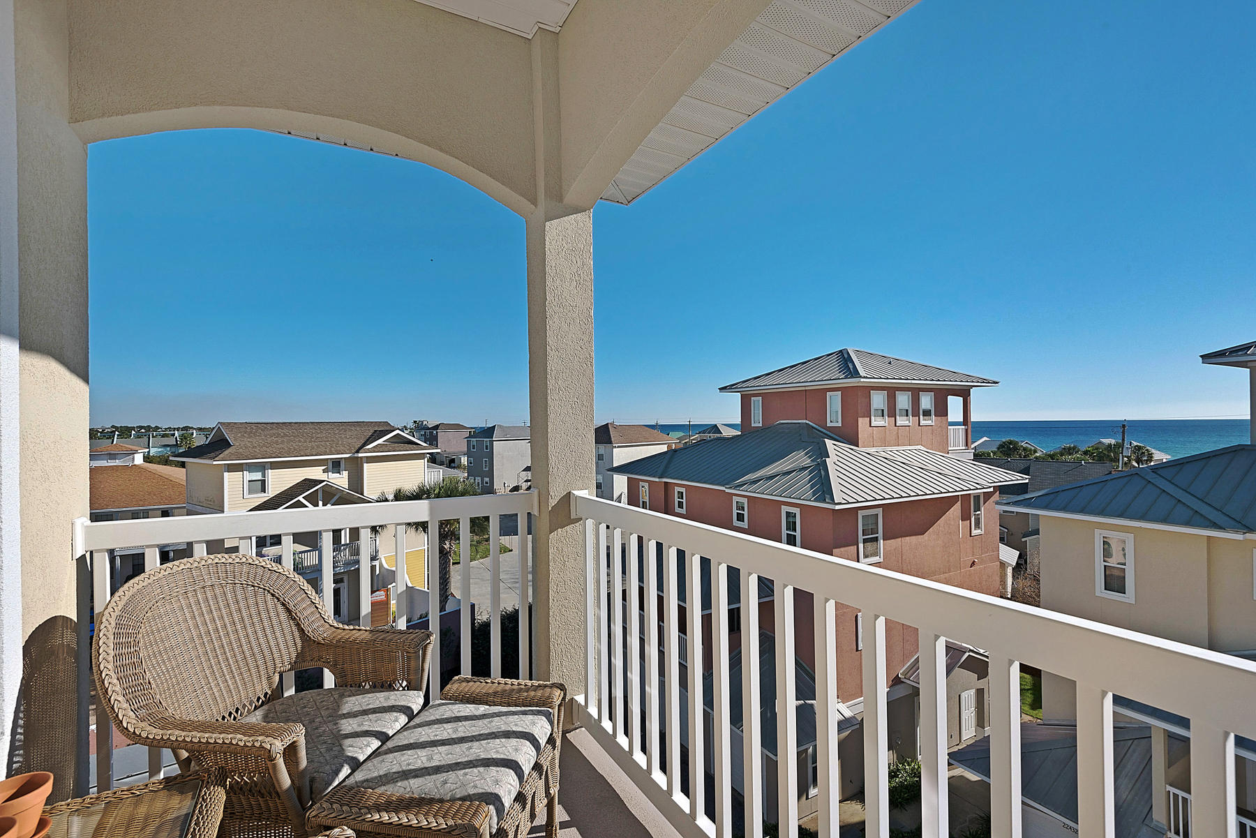 CASA DEL MAR - Residential