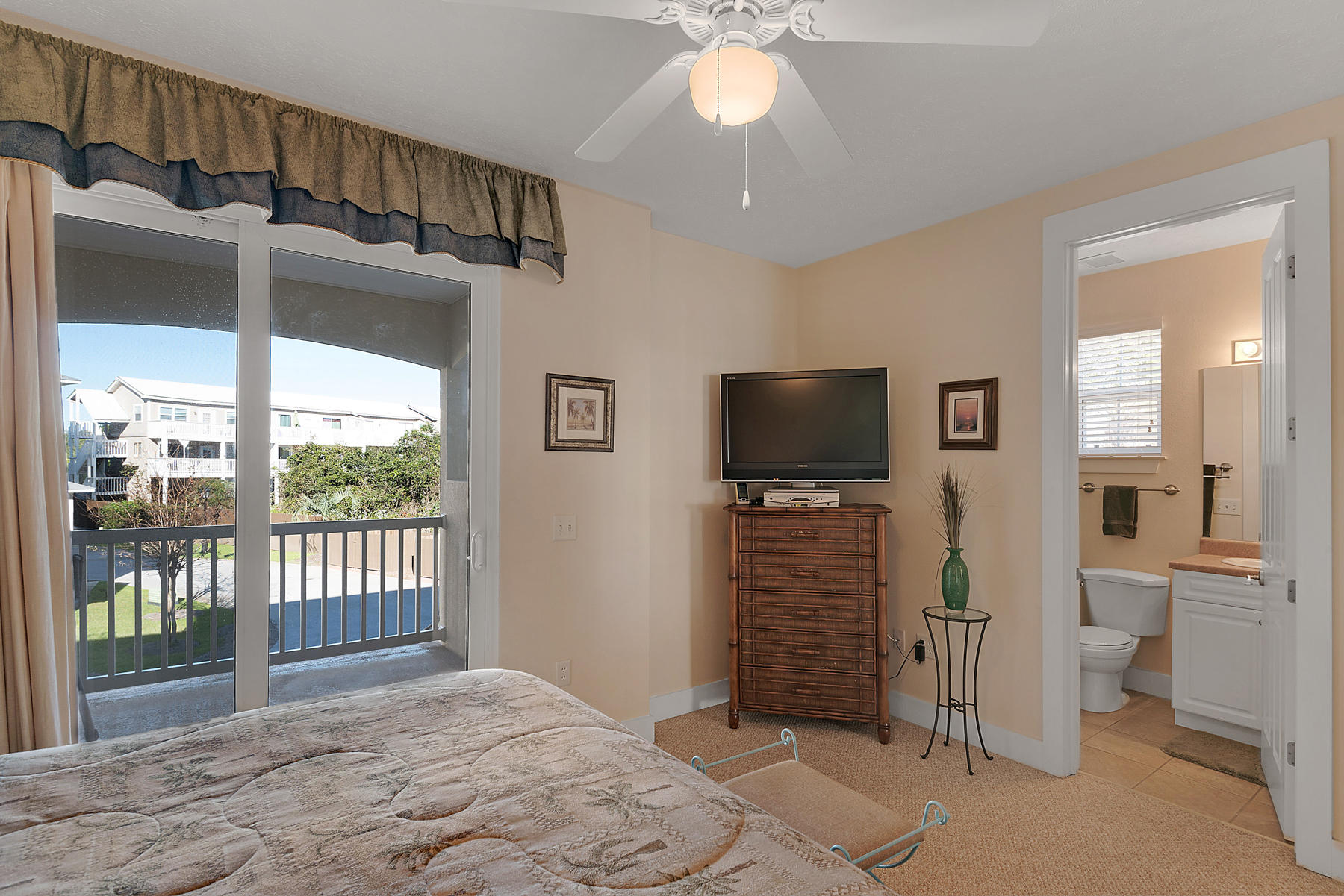 CASA DEL MAR - Residential