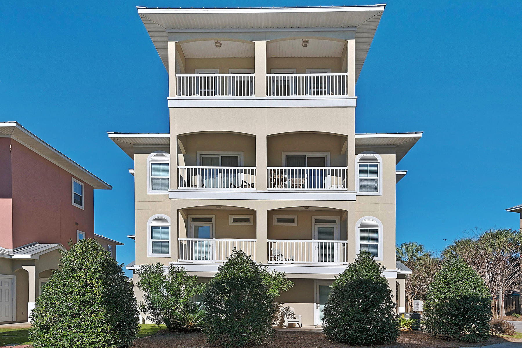 CASA DEL MAR - Residential