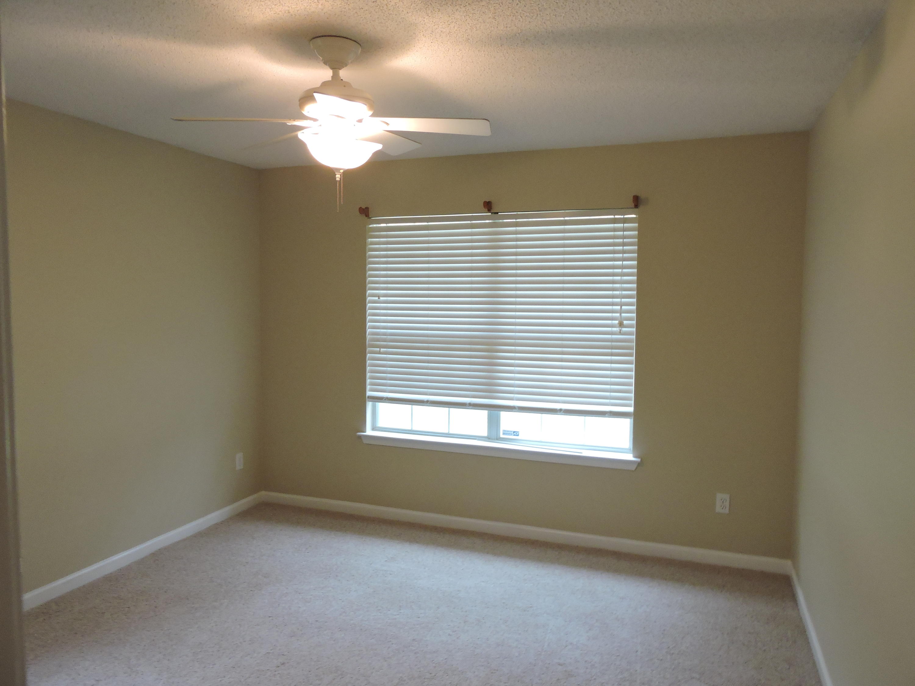 HIDDEN SPRINGS - Residential Lease