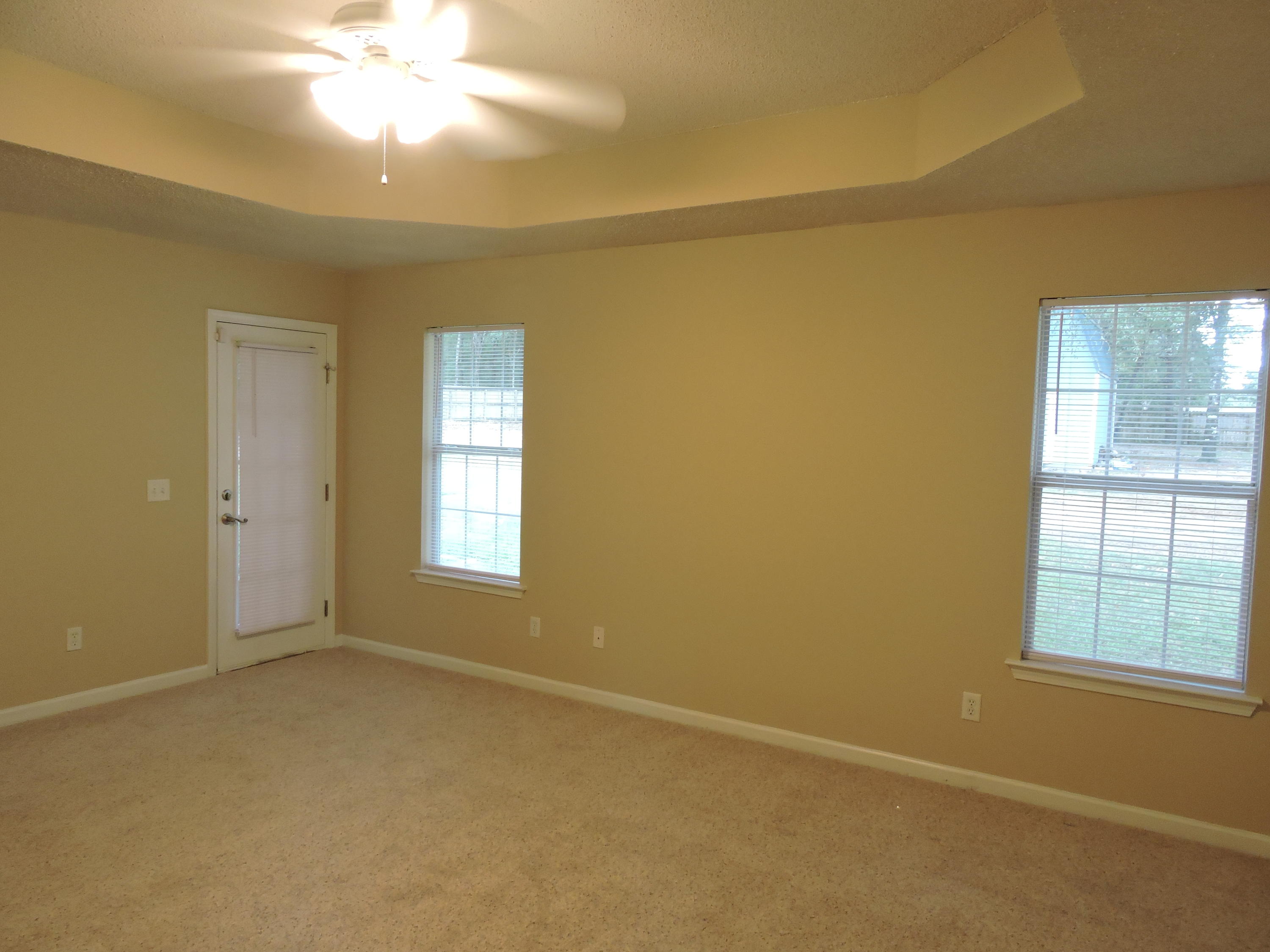 HIDDEN SPRINGS - Residential Lease