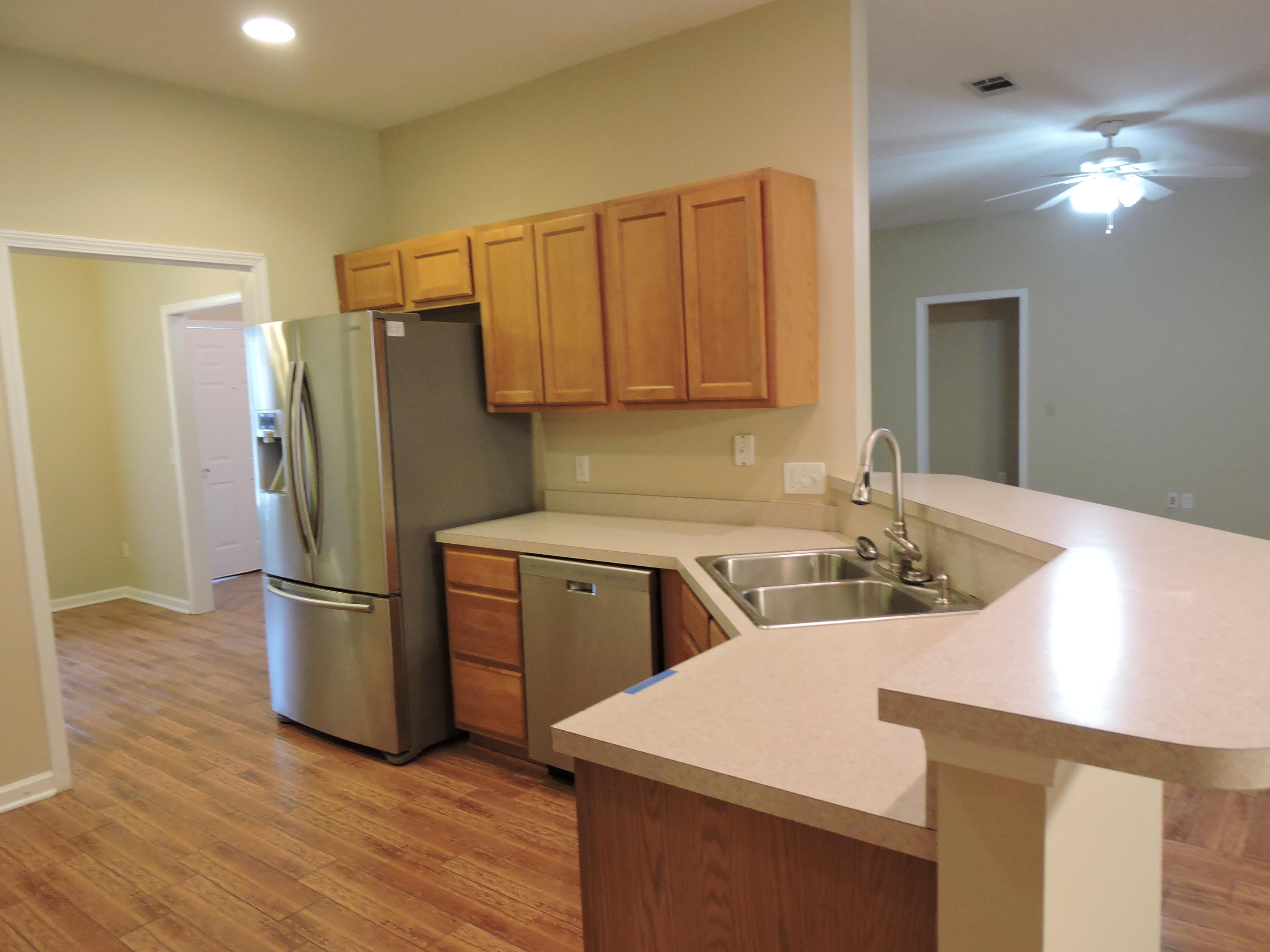 HIDDEN SPRINGS - Residential Lease