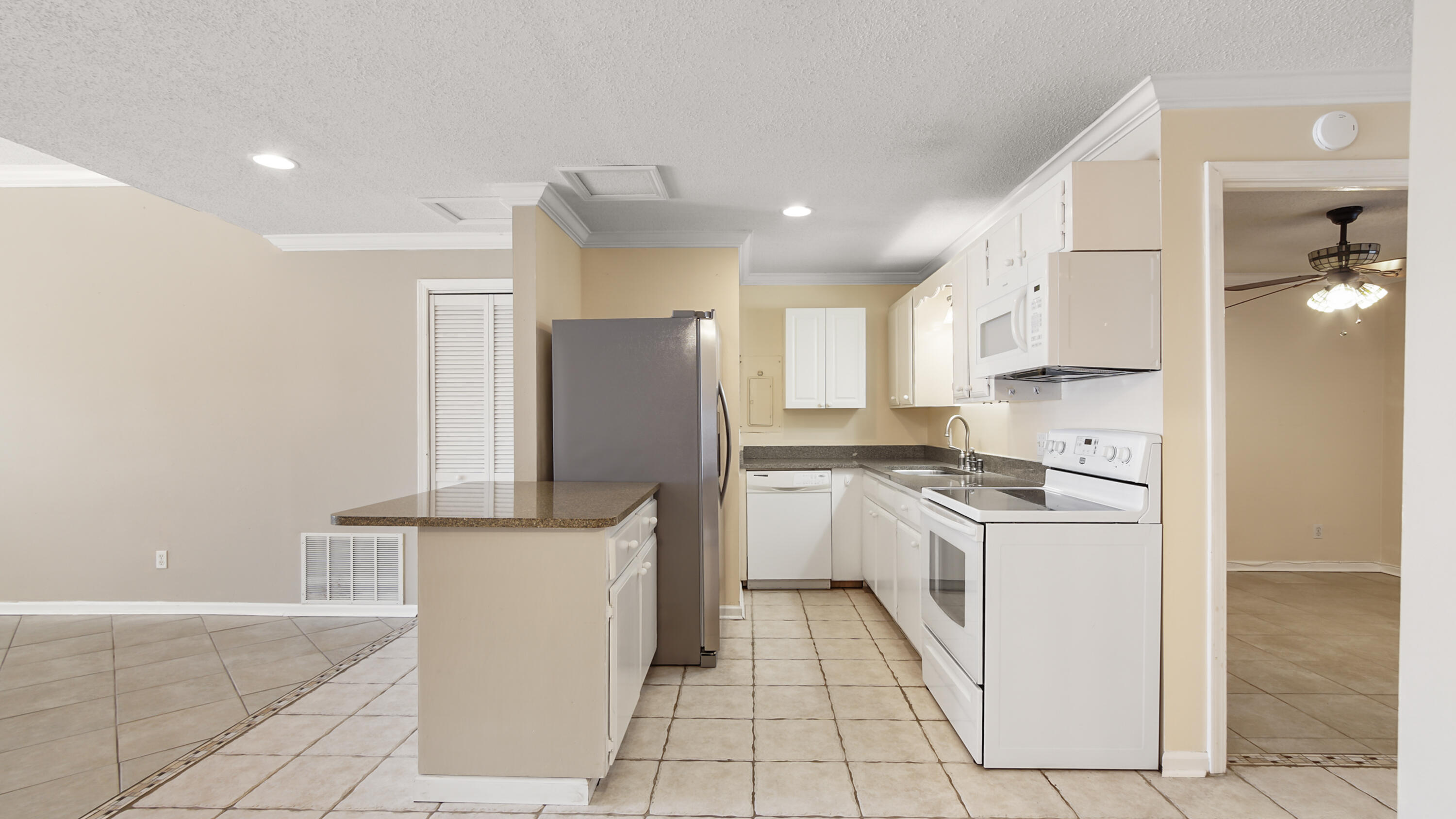 WARREN HEIGHTS - Residential