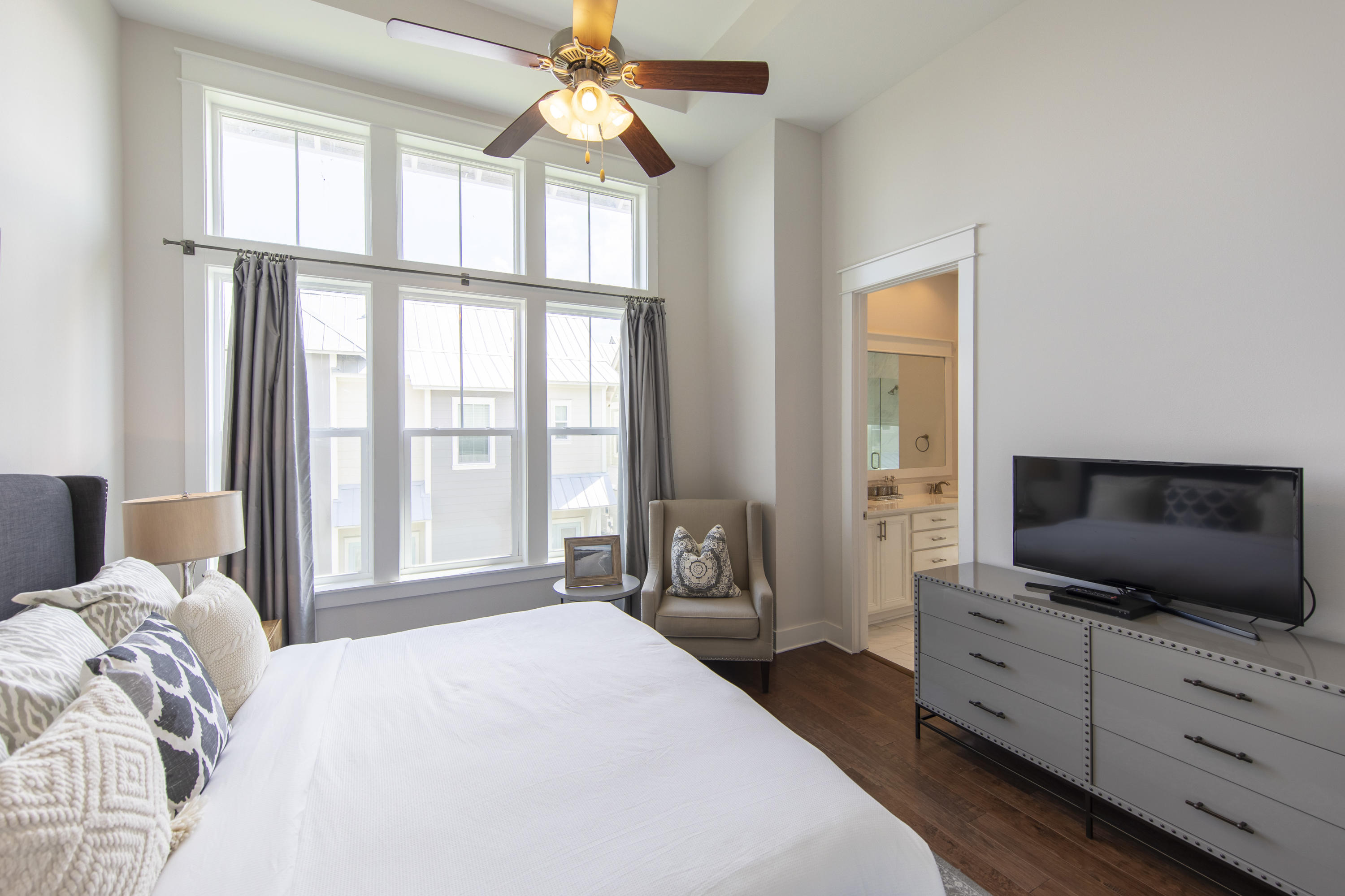 PROMINENCE - Residential