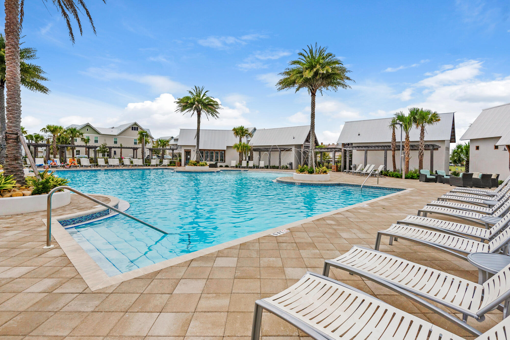PROMINENCE/LUXURY TOWNHOMES - Residential