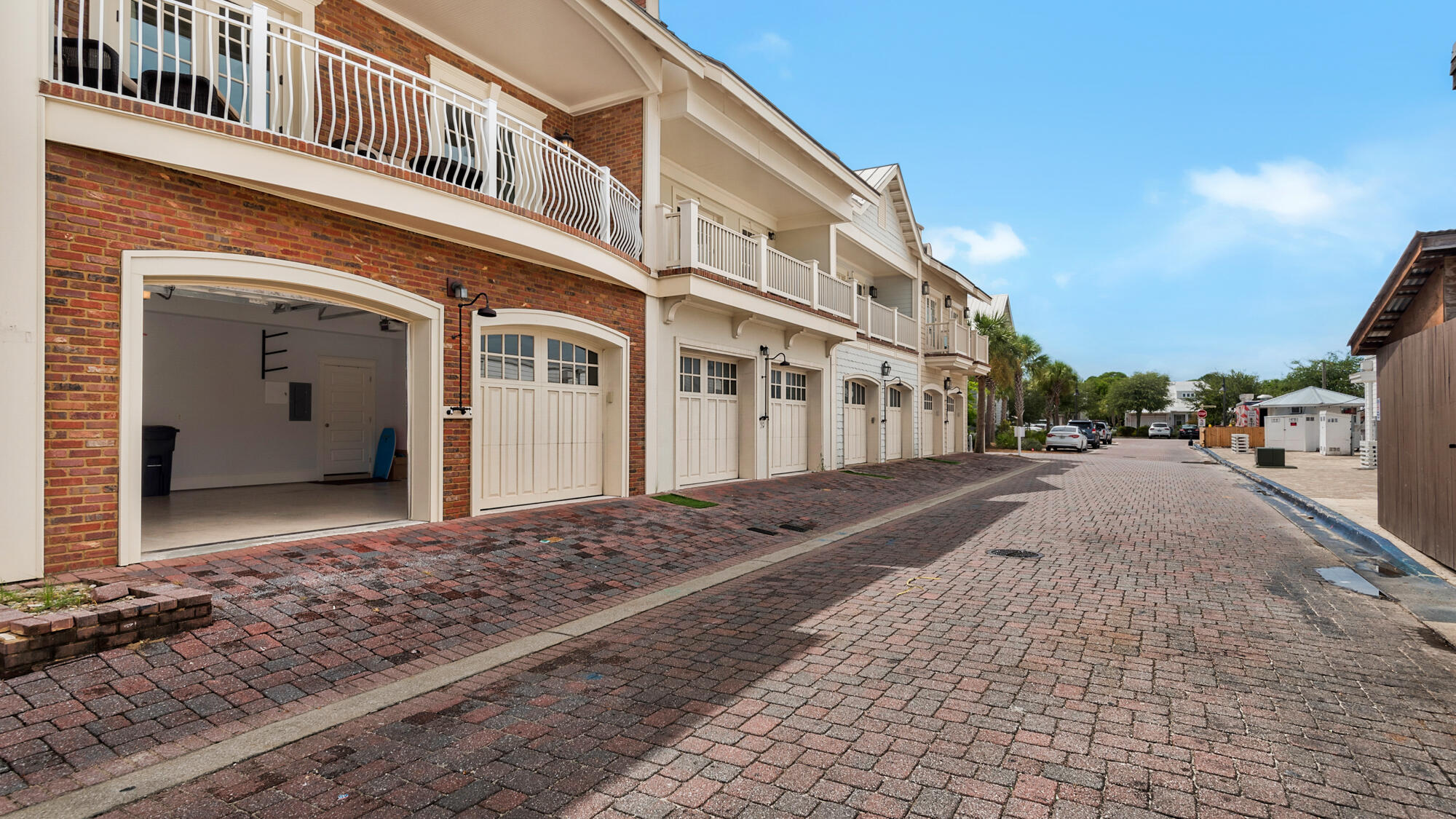 PROMINENCE/LUXURY TOWNHOMES - Residential