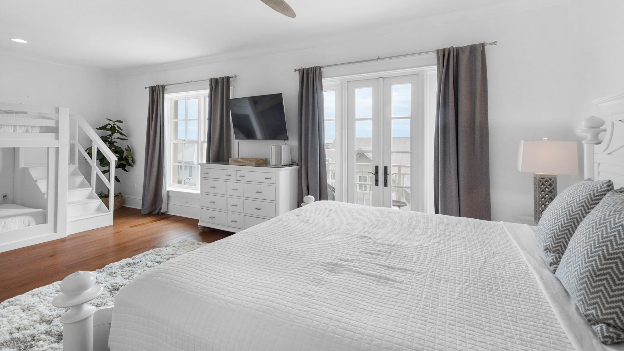 PROMINENCE/LUXURY TOWNHOMES - Residential