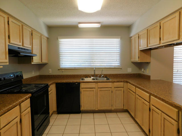 NORTHVIEW ESTATES 3RD ADDN - Residential