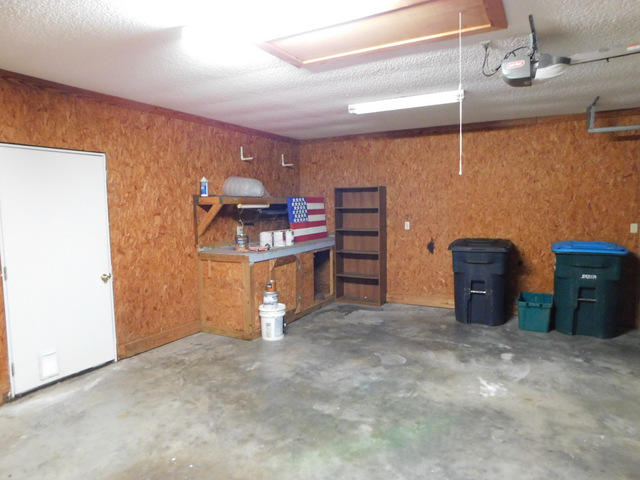 NORTHVIEW ESTATES 3RD ADDN - Residential