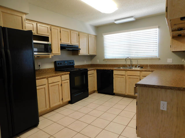 NORTHVIEW ESTATES 3RD ADDN - Residential