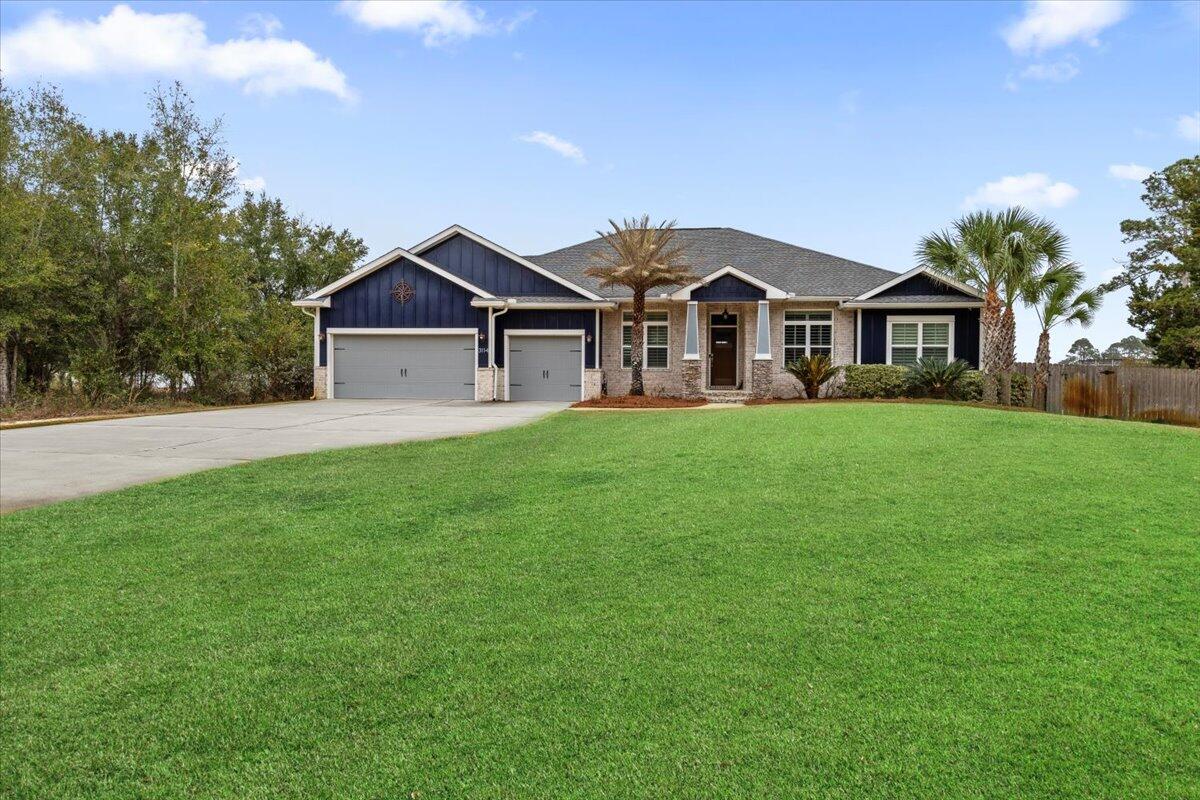 ROBLEDAL ESTATES - Residential