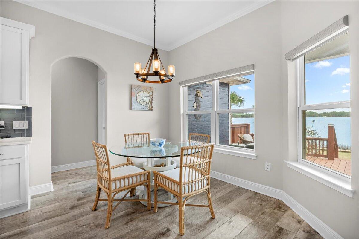 ROBLEDAL ESTATES - Residential