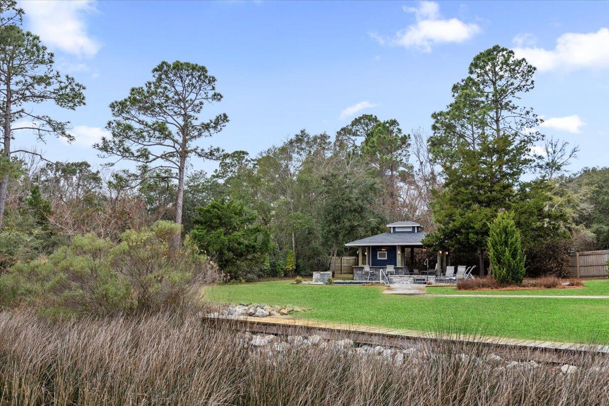 ROBLEDAL ESTATES - Residential