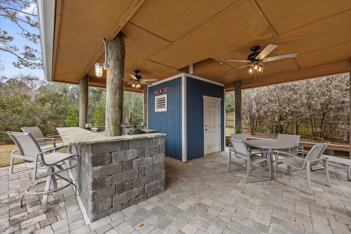 ROBLEDAL ESTATES - Residential