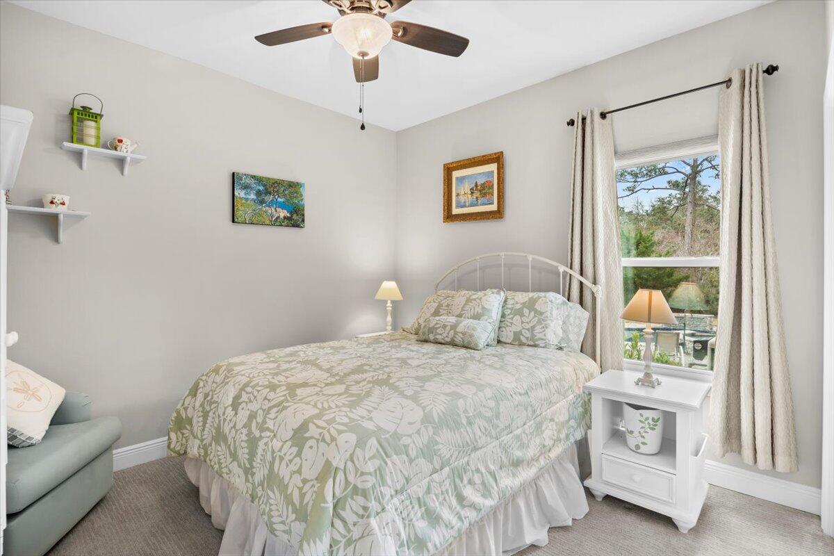 ROBLEDAL ESTATES - Residential