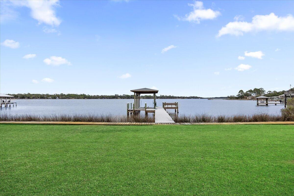 ROBLEDAL ESTATES - Residential