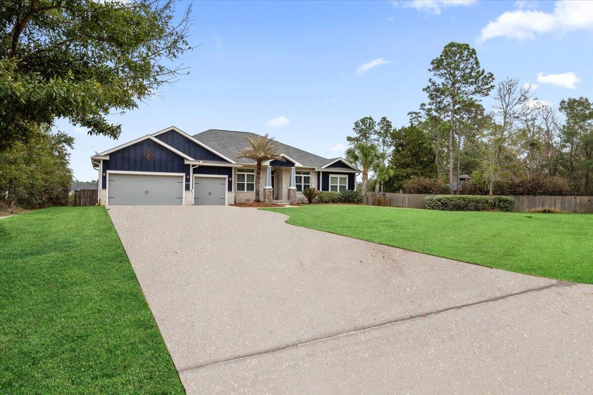 ROBLEDAL ESTATES - Residential