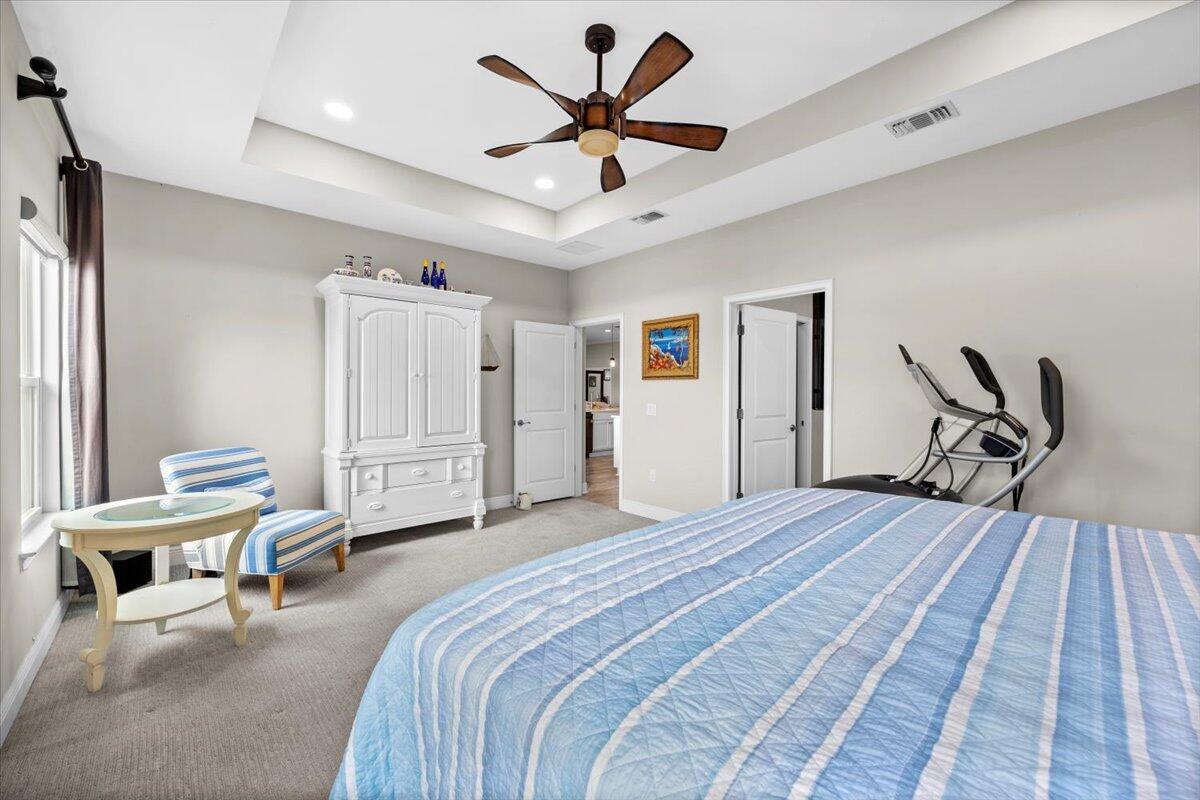 ROBLEDAL ESTATES - Residential