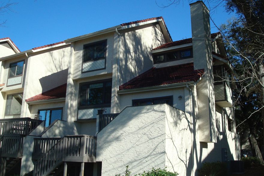 Sunsets, sailboats and fantastic lifestyle on the water in this beautiful town home. End unit, open floor plan, wonderful decks out back for entertaining watching the boats and enjoying the blue waters of the bay.Updated granite kitchen countertop, newer flooring, Windows and doors replace in great room and sun porch, excellent condition and ready for your buyer.Large living areas and all bedrooms can accommodate king beds and have private baths.These homes do not come on the market that often and here is your chance to own one that has been updated and ready to move in and enjoy.