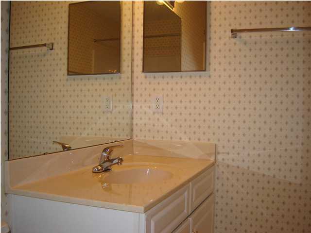 THE FLORIDA CLUB - Residential Lease