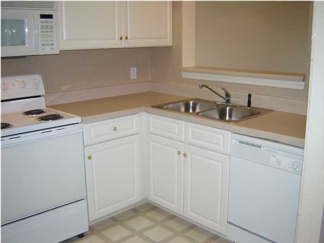 THE FLORIDA CLUB - Residential Lease