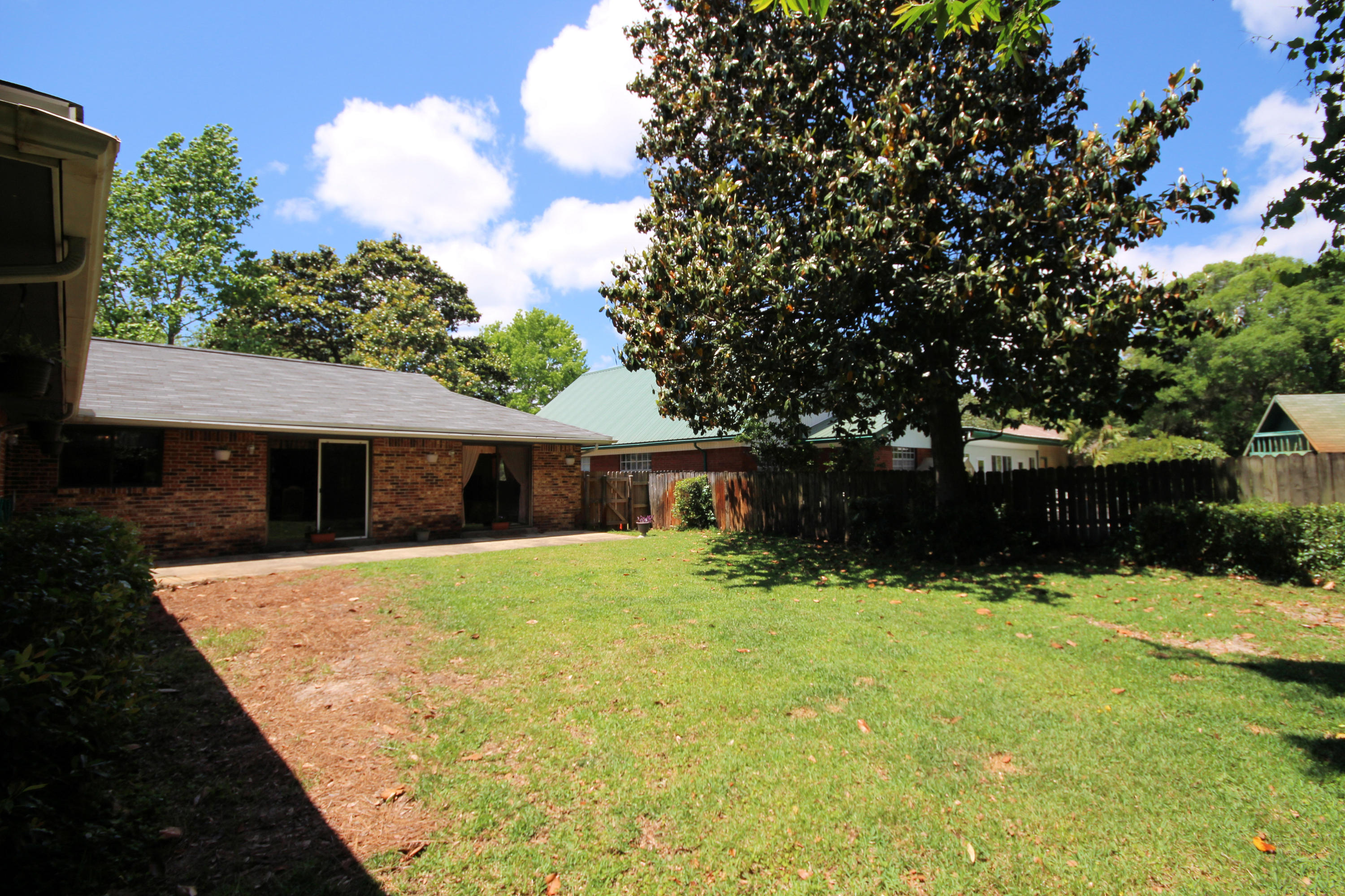 FOREST MANOR 1ST ADDN - Residential