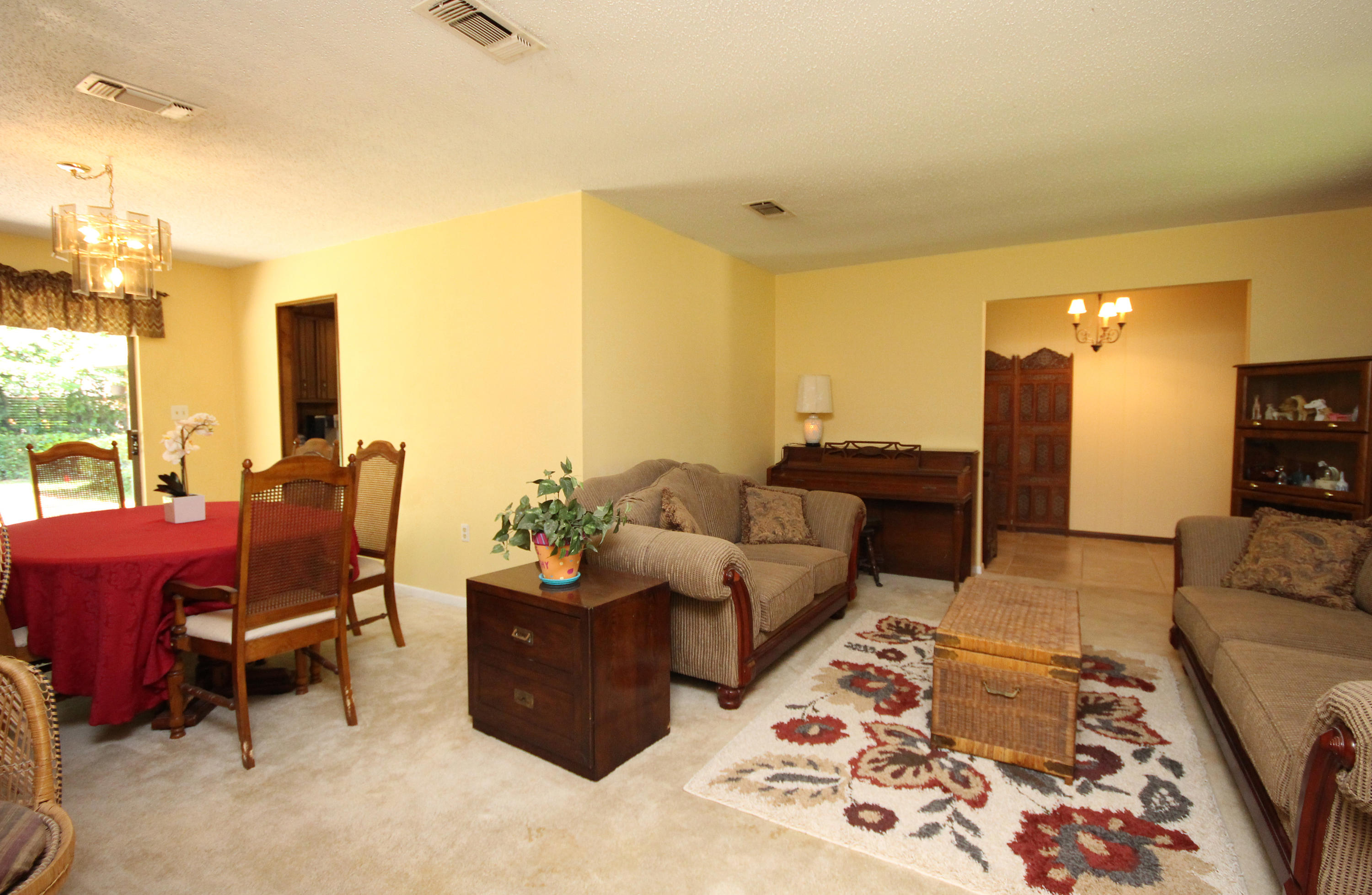 FOREST MANOR 1ST ADDN - Residential