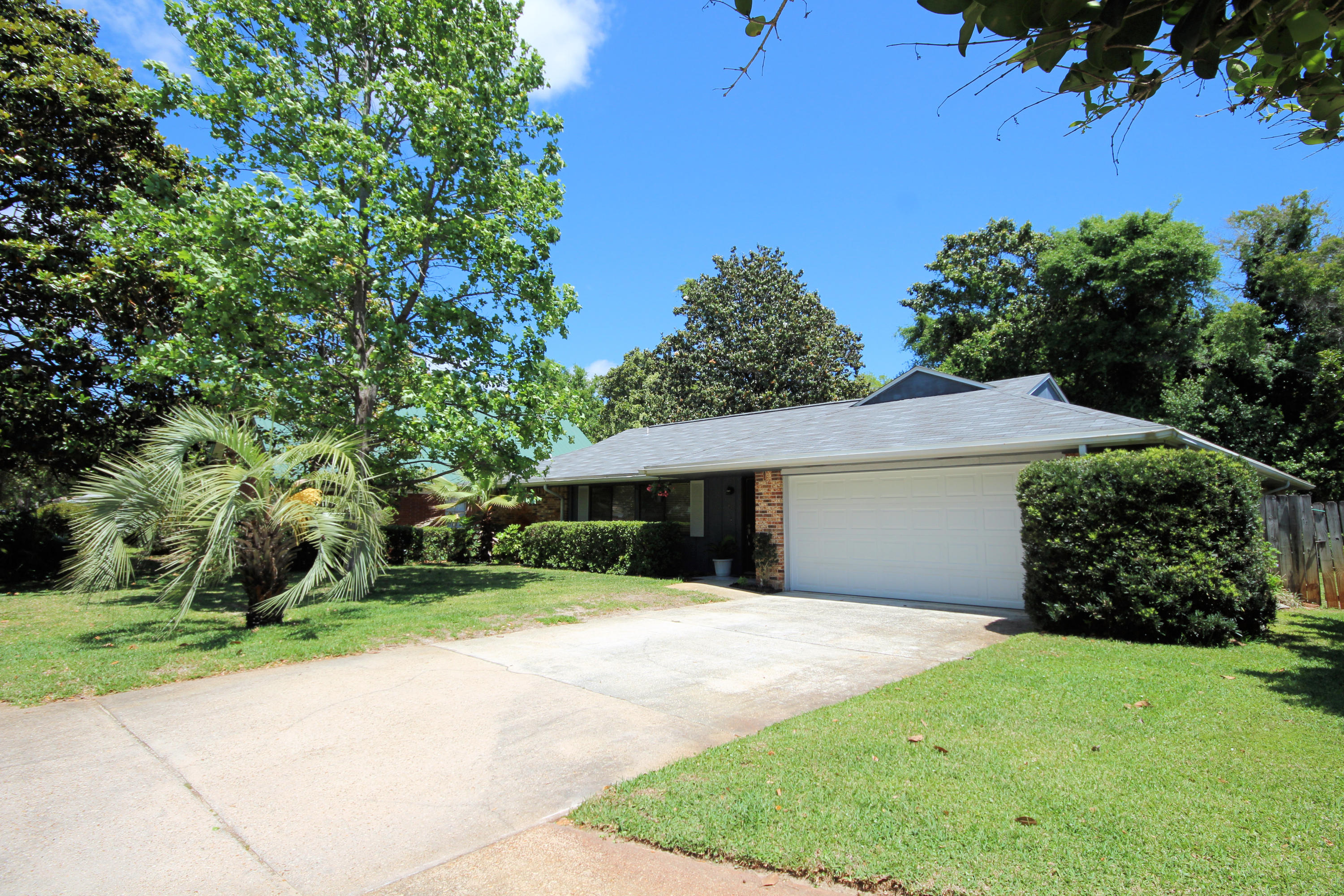 FOREST MANOR 1ST ADDN - Residential