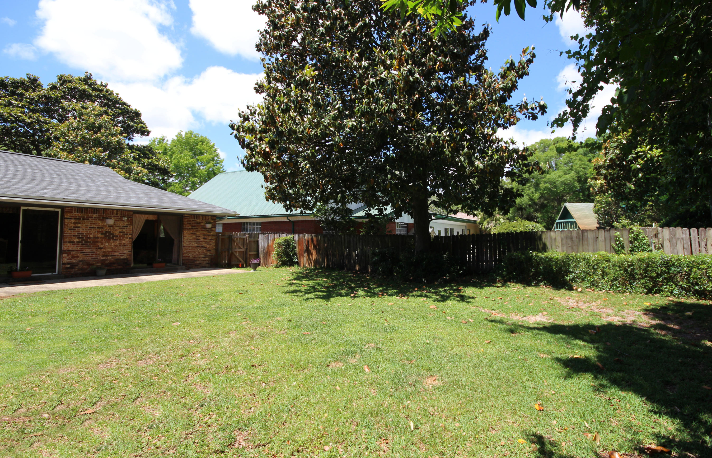 FOREST MANOR 1ST ADDN - Residential