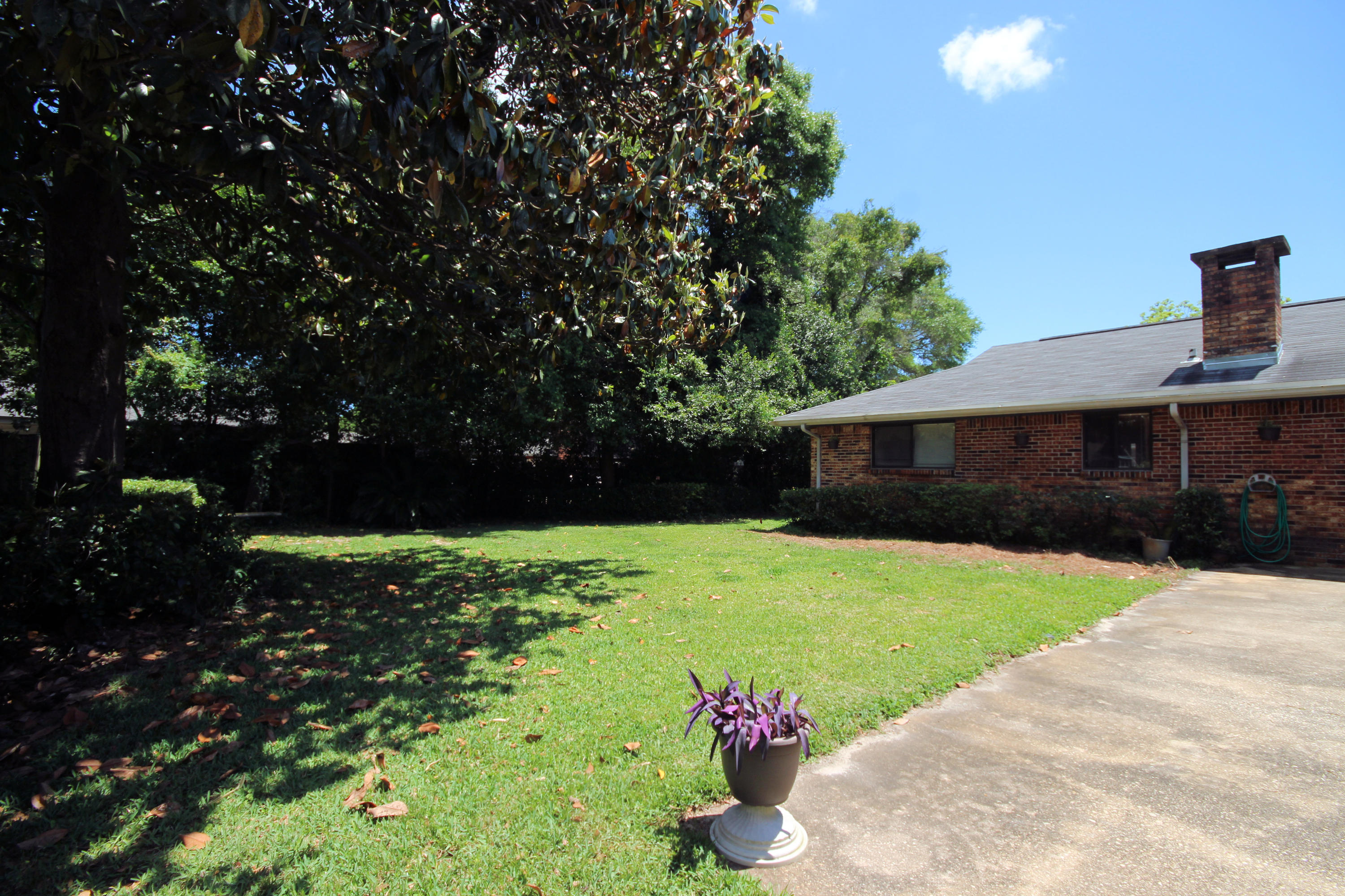 FOREST MANOR 1ST ADDN - Residential