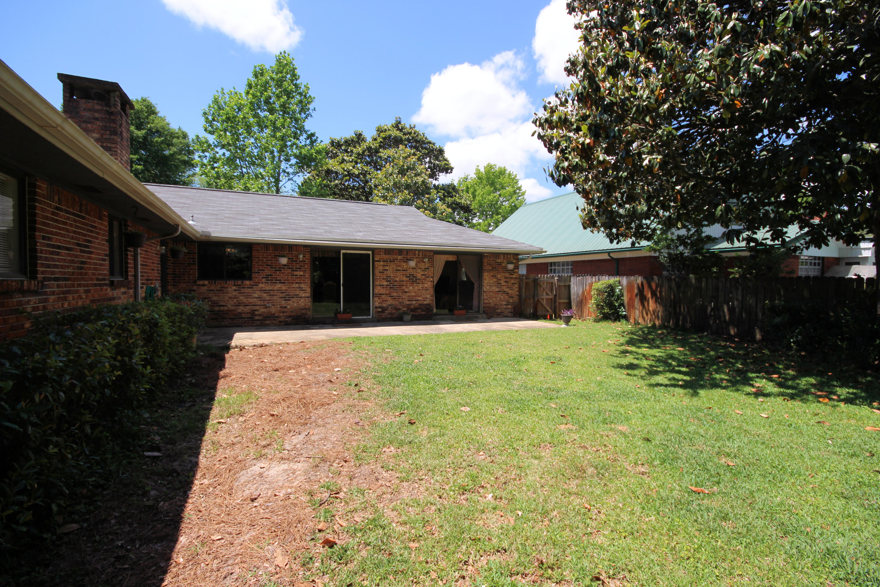 FOREST MANOR 1ST ADDN - Residential