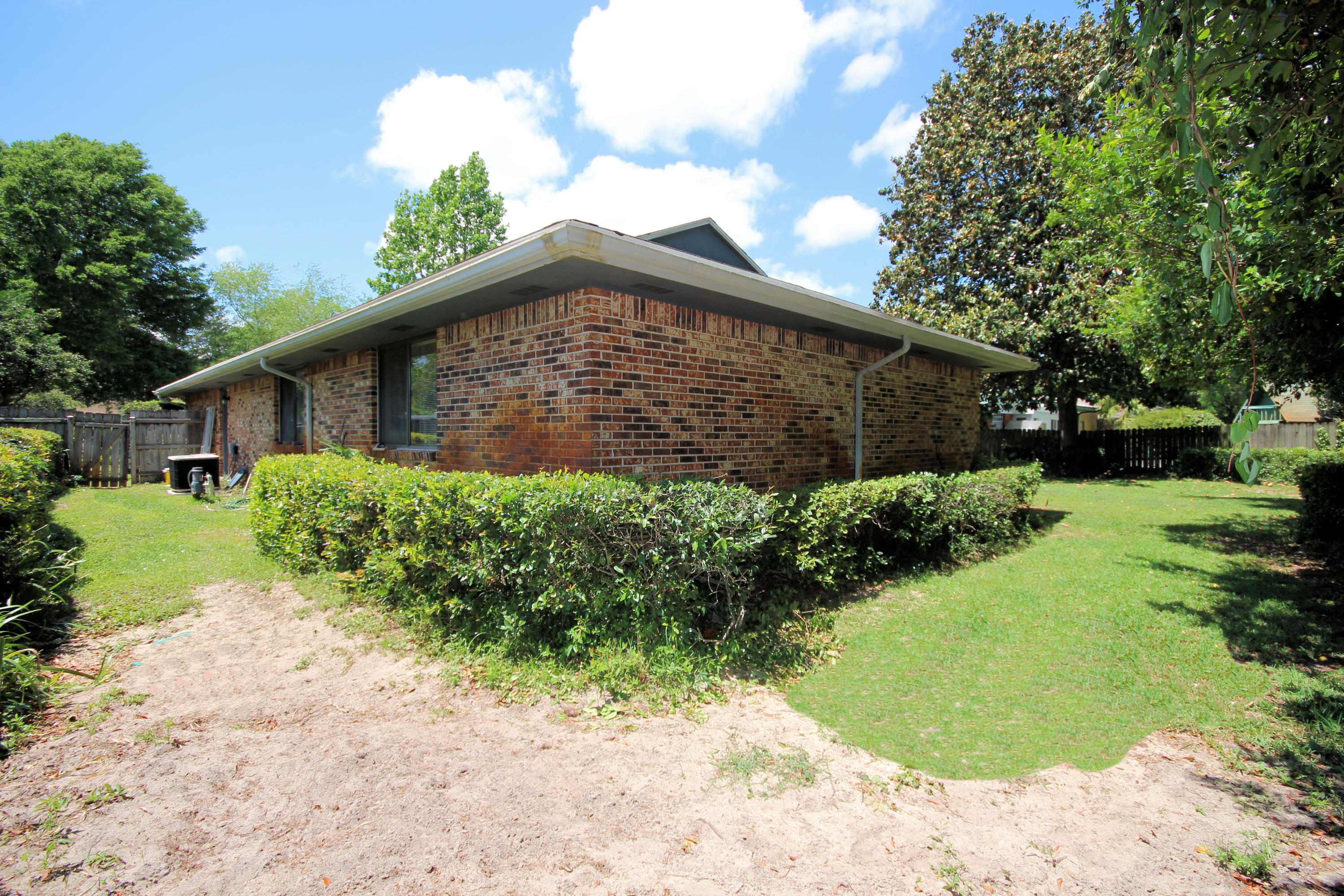 FOREST MANOR 1ST ADDN - Residential