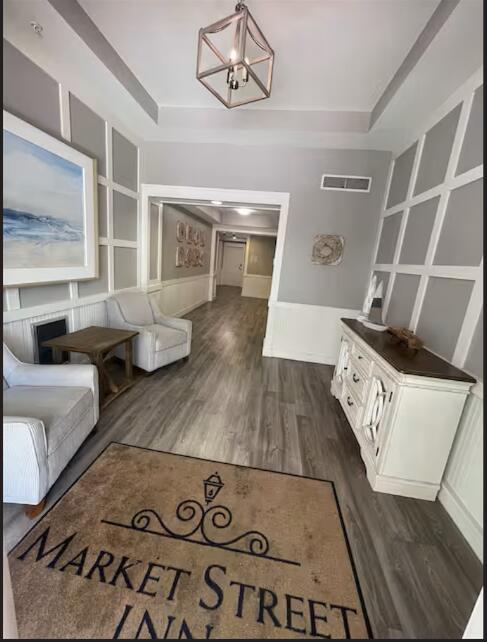 MARKET STREET INN - Residential