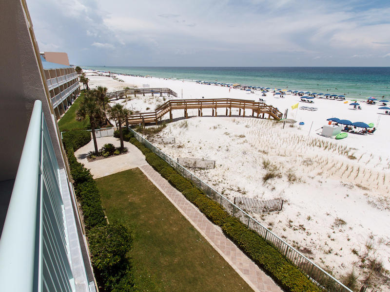 PELICAN ISLE - Residential