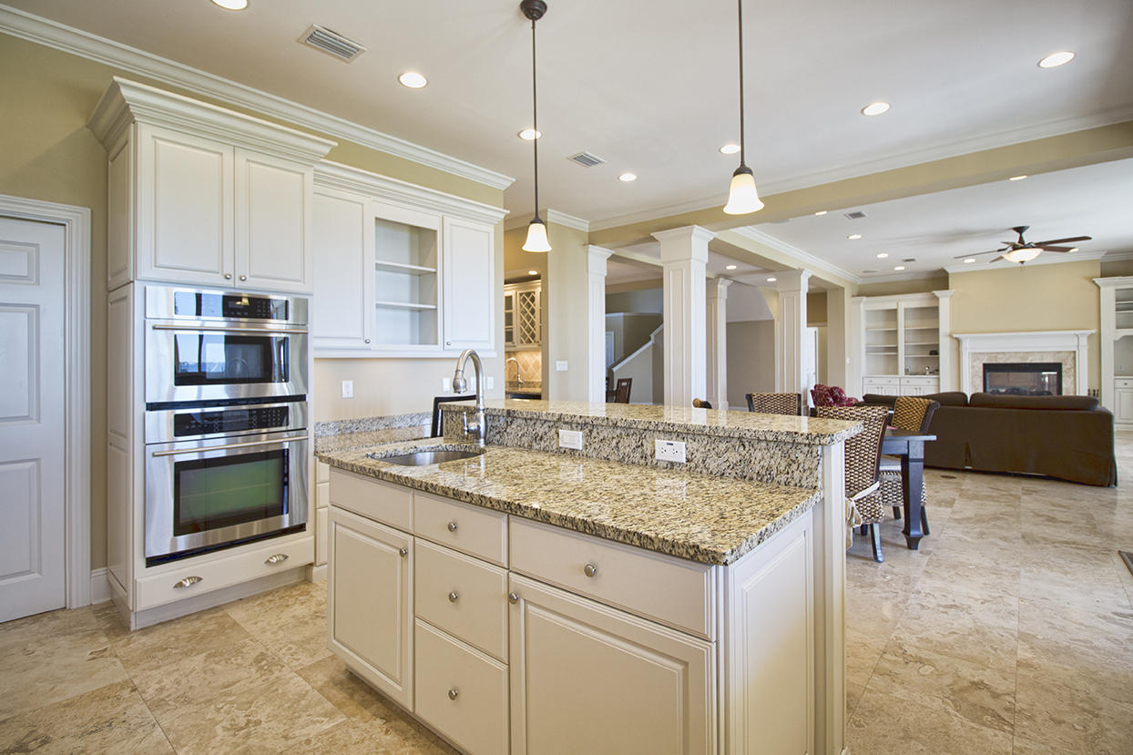 PRITCHARD POINT - Residential