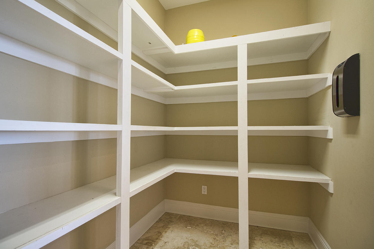 PRITCHARD POINT - Residential