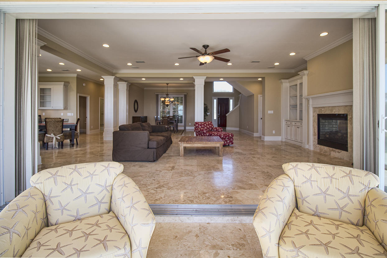 PRITCHARD POINT - Residential