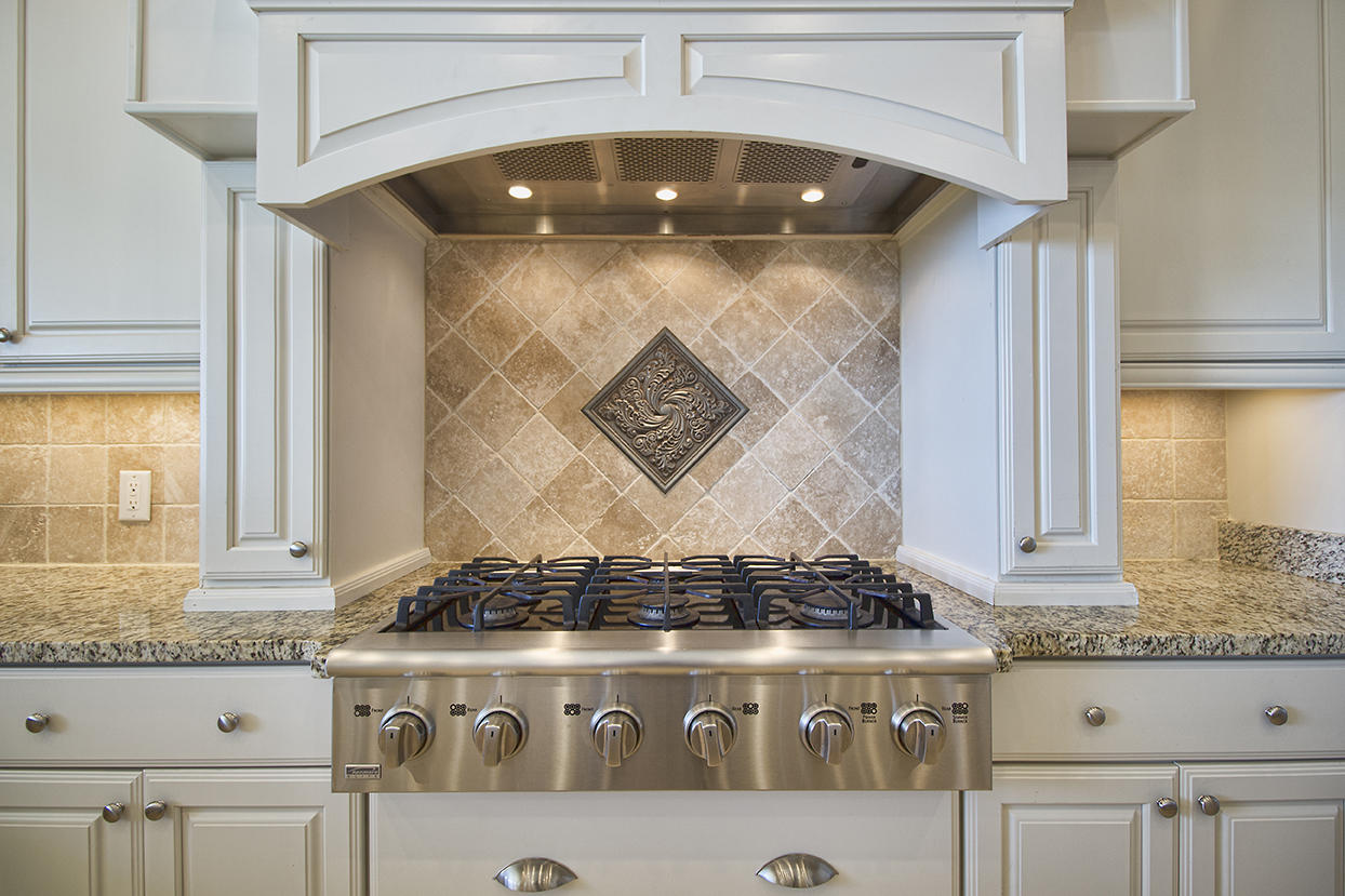 PRITCHARD POINT - Residential