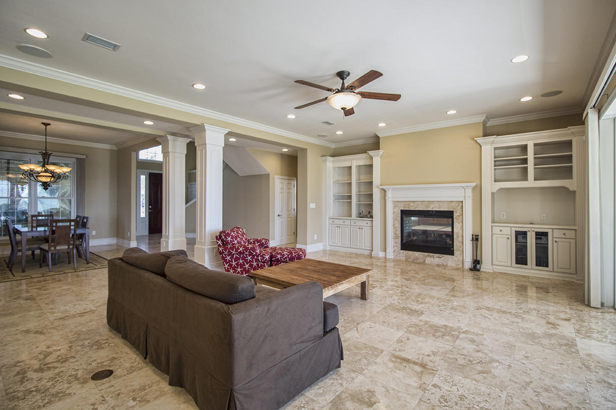 PRITCHARD POINT - Residential