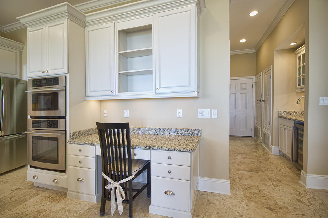 PRITCHARD POINT - Residential