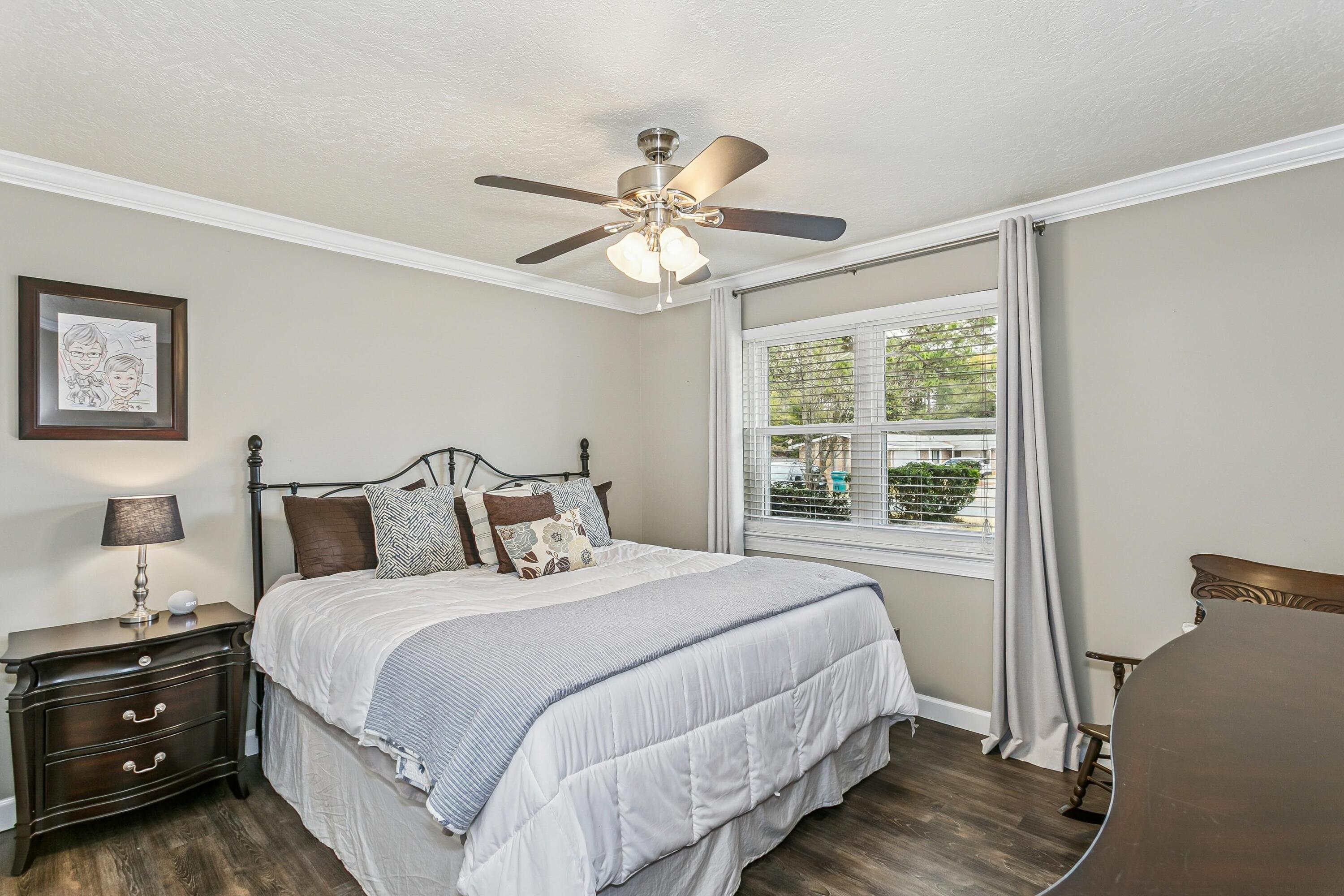 LAKE LORRAINE ESTATES - Residential